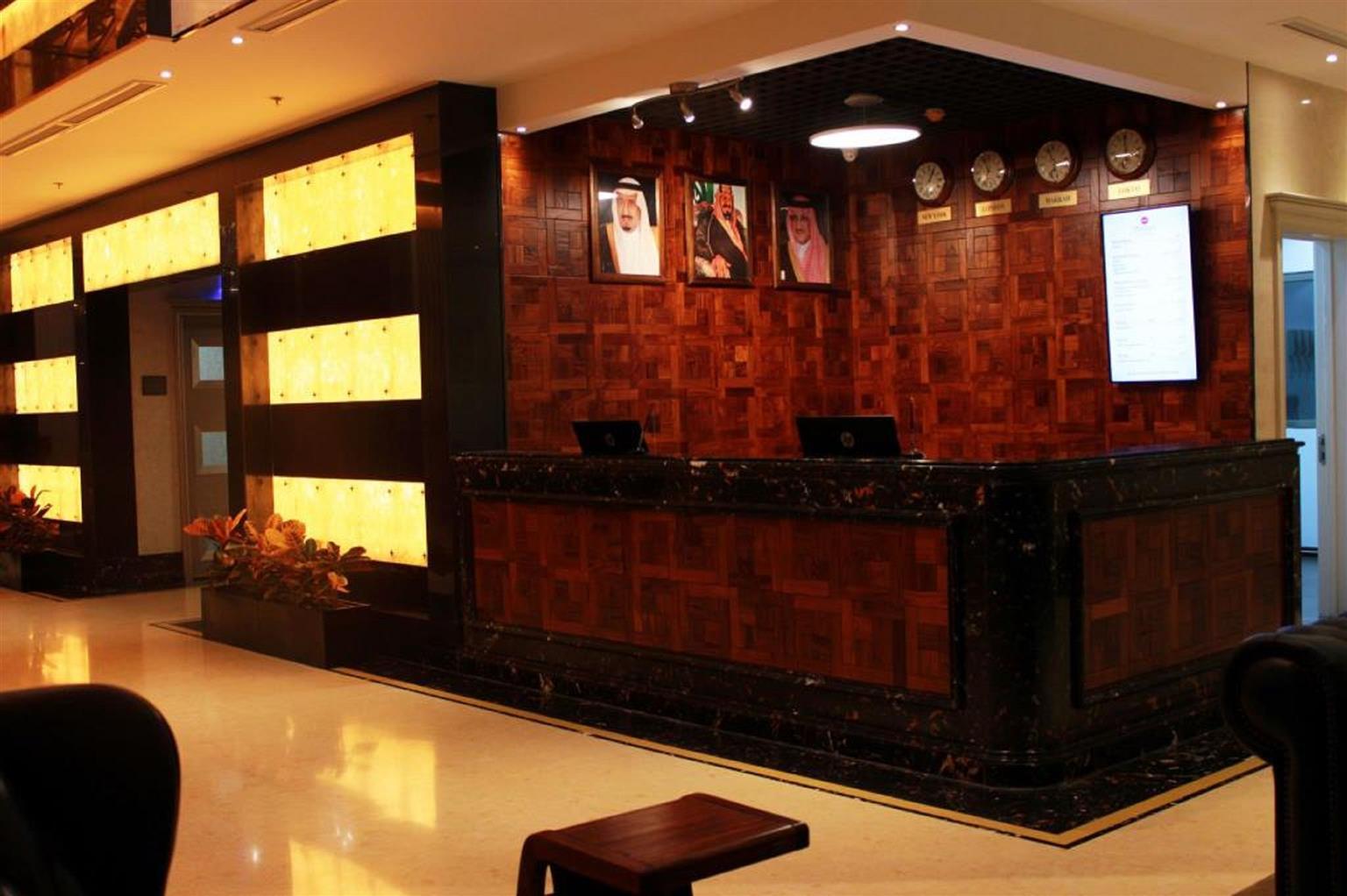 Al Ahsa Grand Serviced Apartment Al-Hofuf Exterior photo The lobby of the hotel