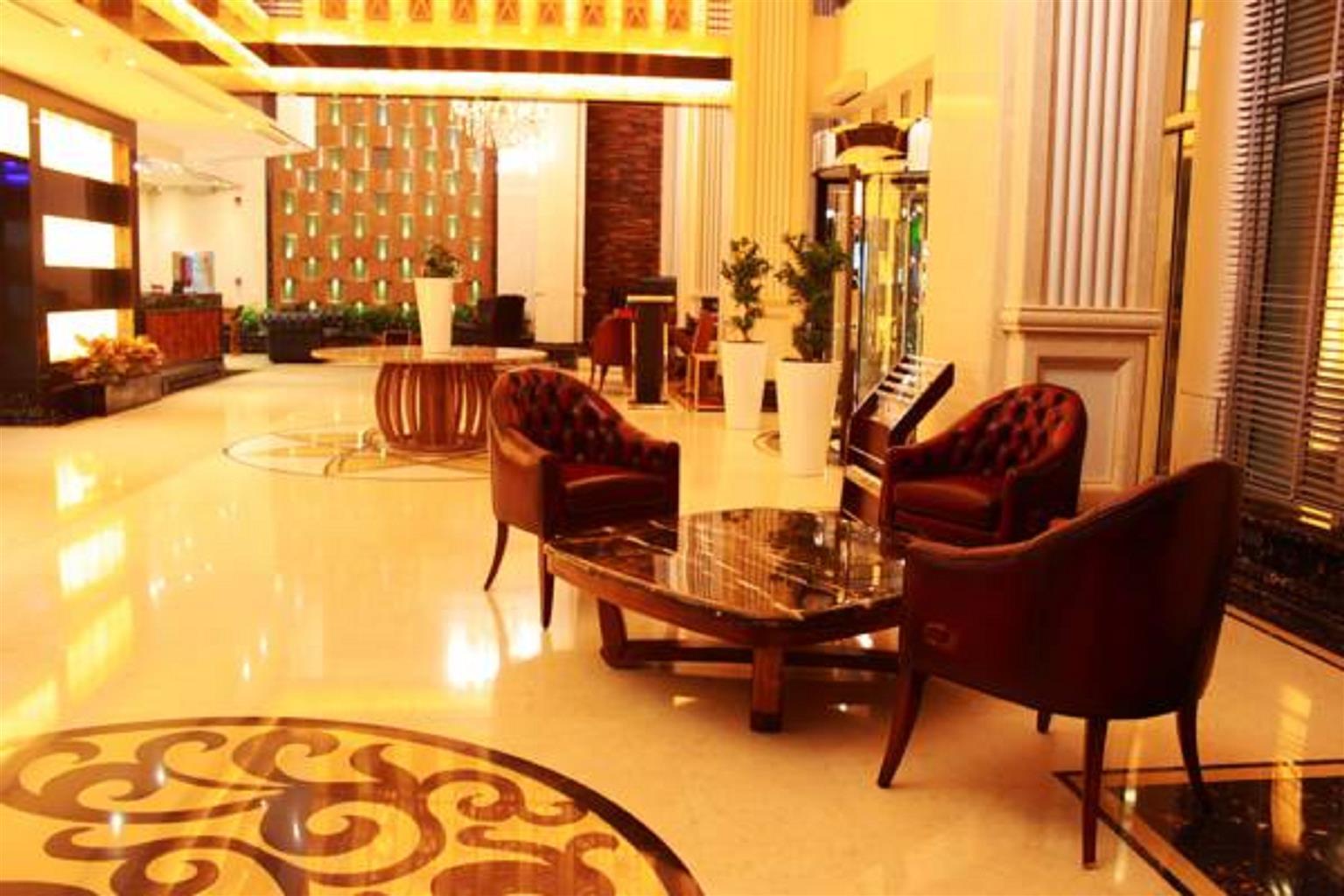 Al Ahsa Grand Serviced Apartment Al-Hofuf Exterior photo Lobby
