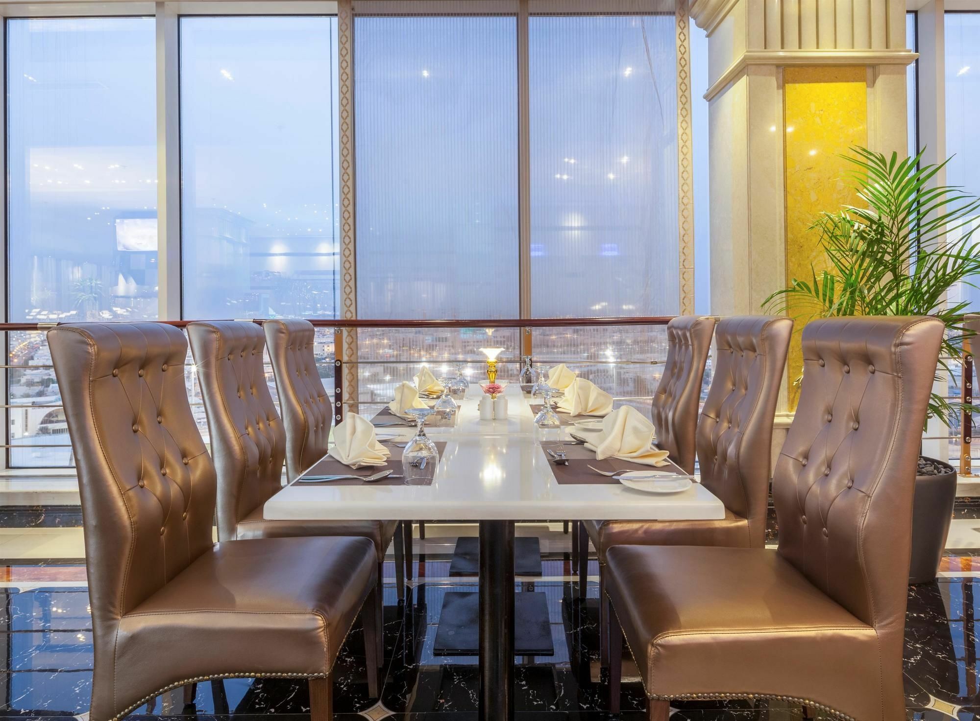 Al Ahsa Grand Serviced Apartment Al-Hofuf Exterior photo The restaurant